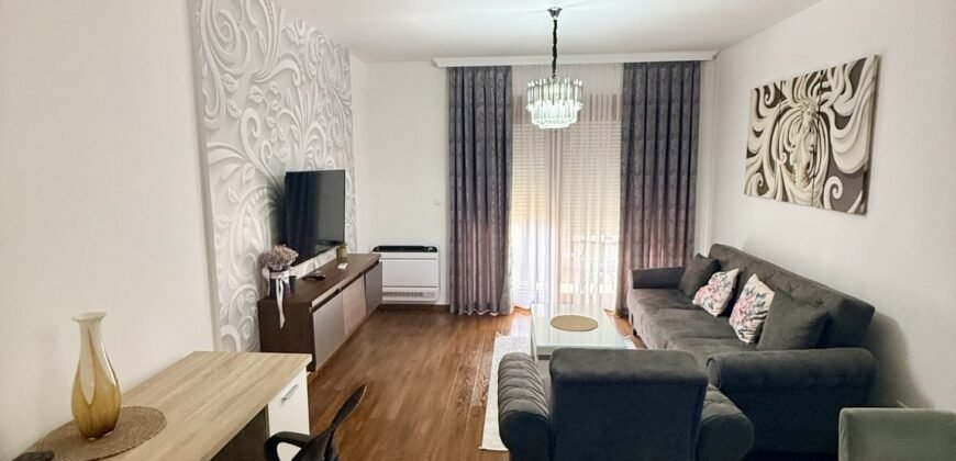 Izdaje se dvosoban stan 69 m&sup2; &ndash; Master Quart, Podgorica