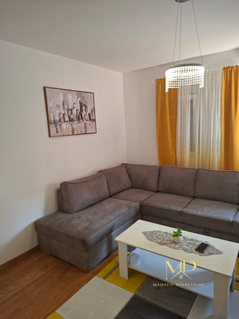 Dnevni boravak stana za izdavanje u New Cityju u Podgorici