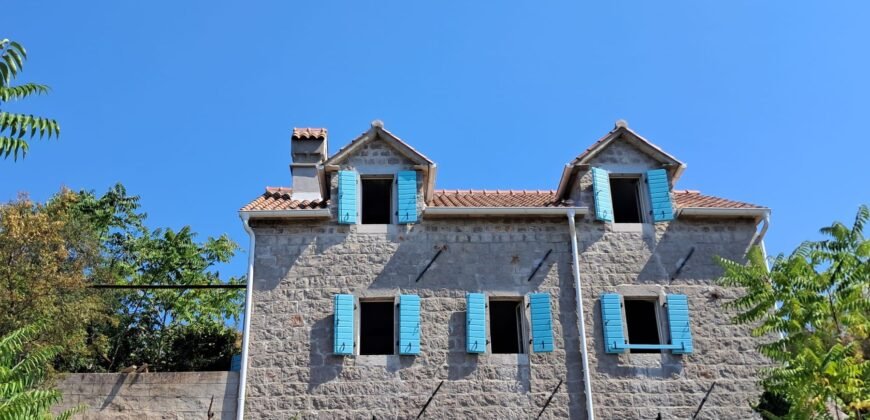 Kamena kuća na prodaju u Zagori, Kotor &ndash; 138 m&sup2;