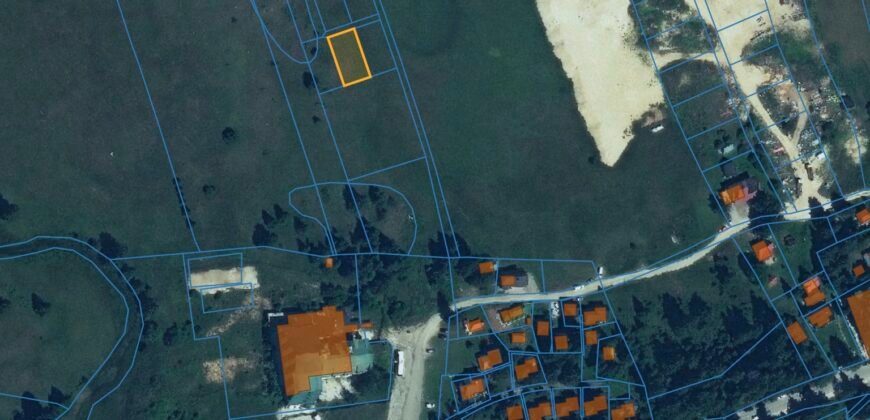 Plac 361 m&sup2; u centru Žabljaka, blizu Crnog jezera | Prodaja
