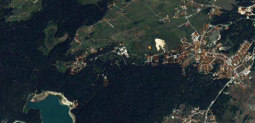 Plac 361 m&sup2; u centru Žabljaka, blizu Crnog jezera | Prodaja