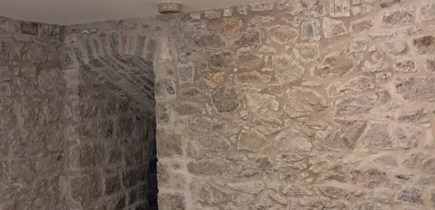 Kamena kuća na prodaju u Zagori, Kotor &ndash; 138 m&sup2;