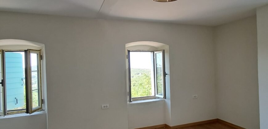 Kamena kuća na prodaju u Zagori, Kotor &ndash; 138 m&sup2;