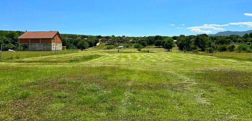 Zemlji&scaron;te na prodaju &ndash; Grbe, Danilovgrad | 1.009 m&sup2;