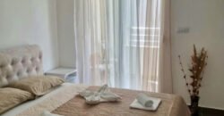 Jednosoban stan 63 m&sup2; sa dvije terase &mdash; Bečići | 650 &euro; mjesečno