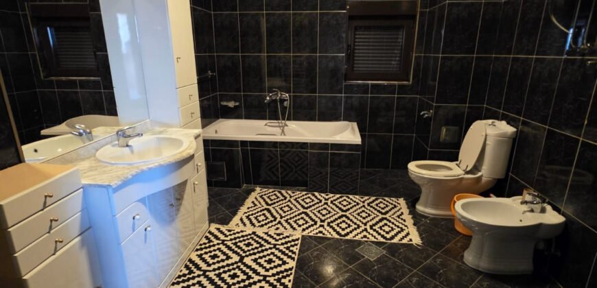 Kuća 270 m&sup2; za izdavanje &mdash; Gorica C, Podgorica | 1.800 &euro; mjesečno